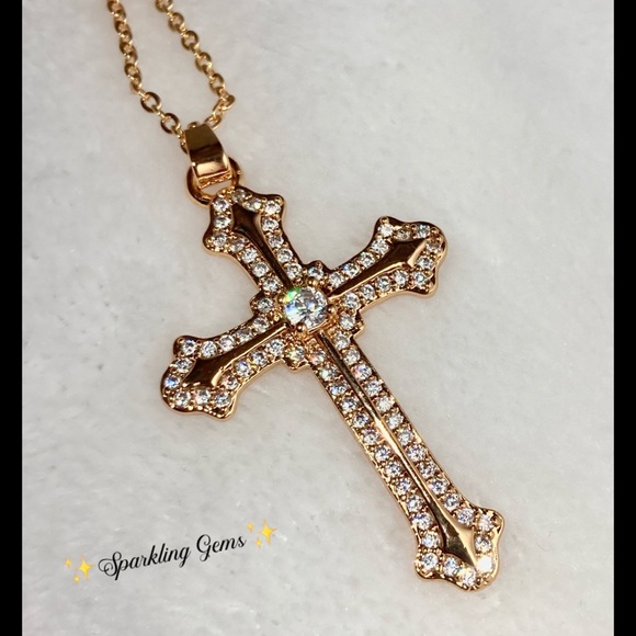 Paved Gold Celtic Cross Fine Pendant Necklace - Picture 4 of 7